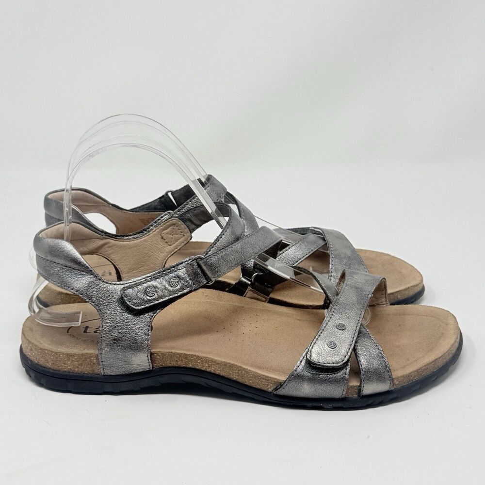 Taos Big Time Sandals Womens 10 Metallic Pewter Leather Studded Ankle Strap